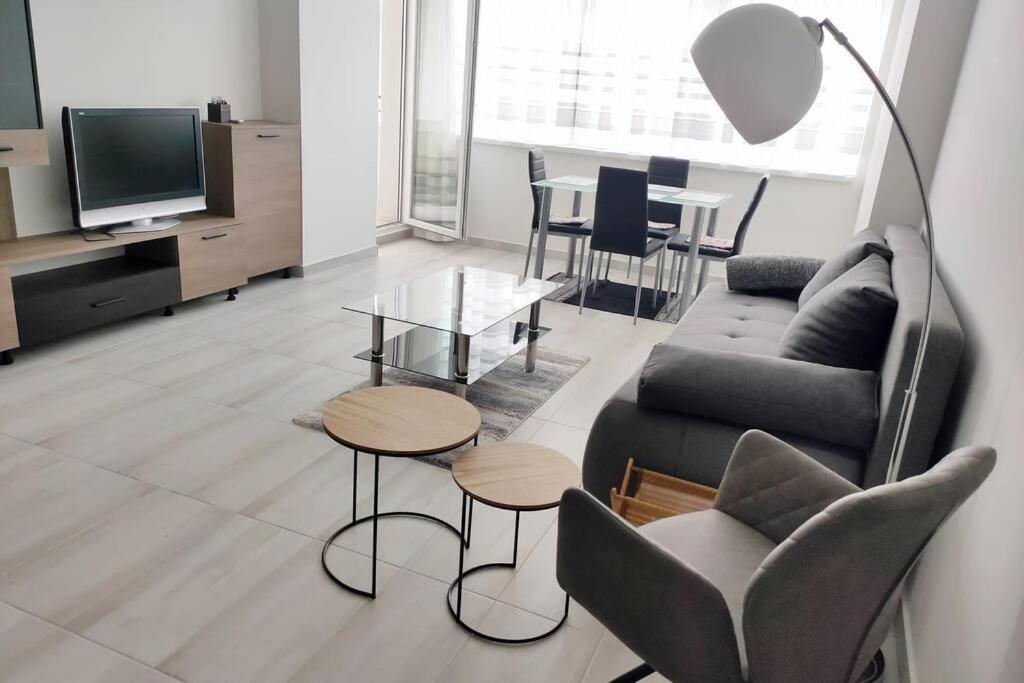 Plaza Apartman - City Center, Free Parking, Free Wifi Debrecen Exterior photo